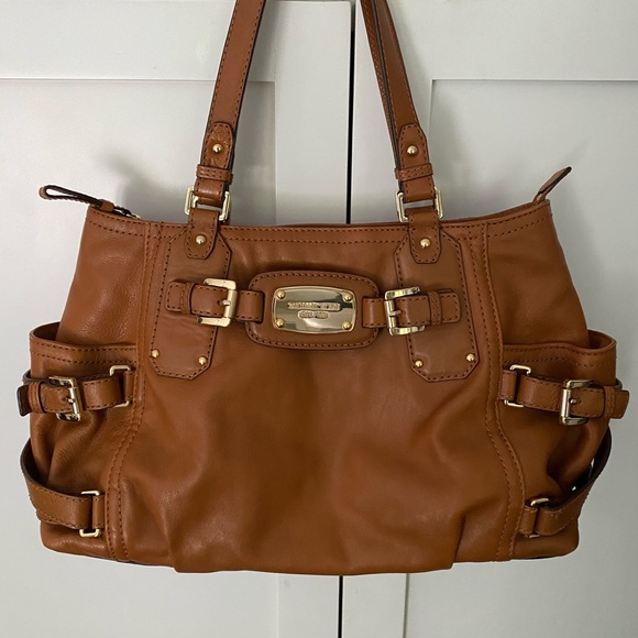Michael Kors Leather Purse - Picture 1 of 6